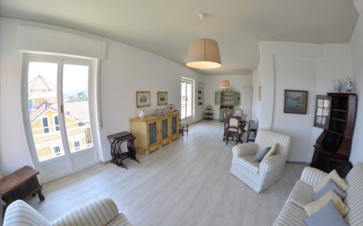 Appartamento con terrazzo a S. Margherita