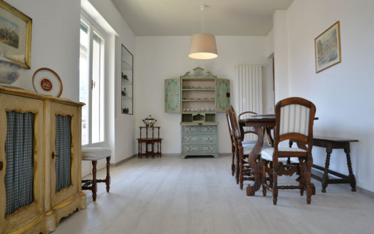 Appartamento con terrazzo a S. Margherita