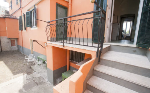 Il Tuo appartamento “nel” mare!