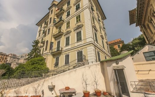 Genova Castelletto, appartamento in Villa