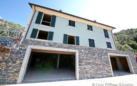 Villa con piscina e giardini vista golfo