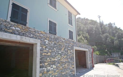 Villa con piscina e giardini vista golfo