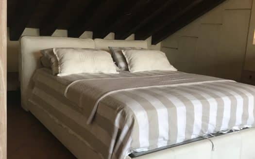 Appartamento di pregio e box.