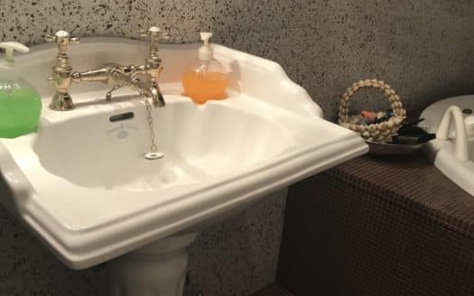 Appartamento di pregio e box.