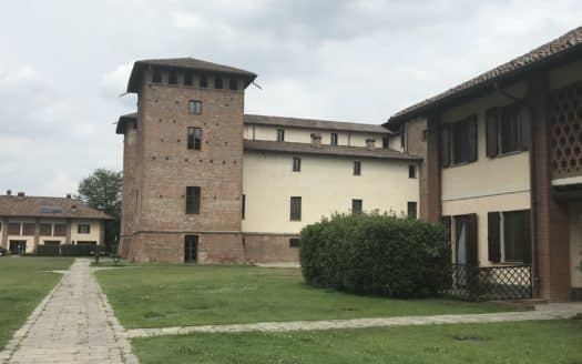 Appartamento di pregio e box.