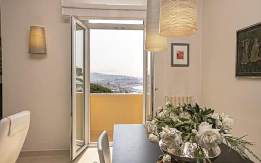 A Genova Pegli, suggestioni da Costa Azzurra per l’appartamento nella Villa Liberty in collina