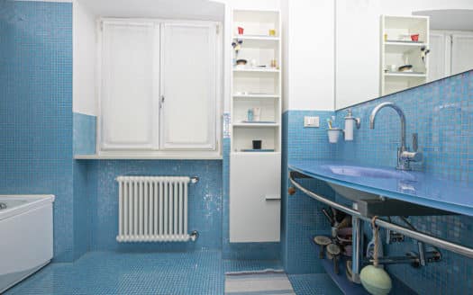 A Genova Pegli, suggestioni da Costa Azzurra per l’appartamento nella Villa Liberty in collina