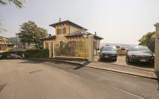 A Genova Pegli, suggestioni da Costa Azzurra per l’appartamento nella Villa Liberty in collina