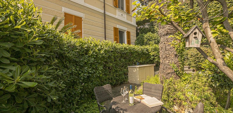 A Genova Pegli, suggestioni da Costa Azzurra per l’appartamento nella Villa Liberty in collina