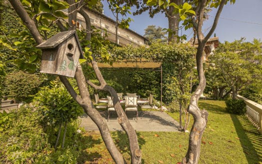 A Genova Pegli, suggestioni da Costa Azzurra per l’appartamento nella Villa Liberty in collina