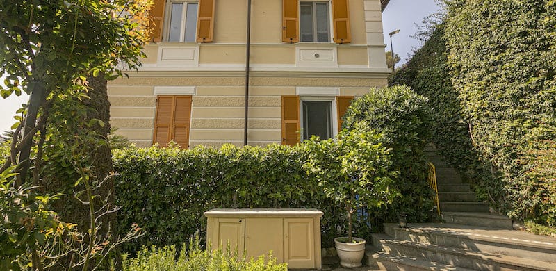 A Genova Pegli, suggestioni da Costa Azzurra per l’appartamento nella Villa Liberty in collina