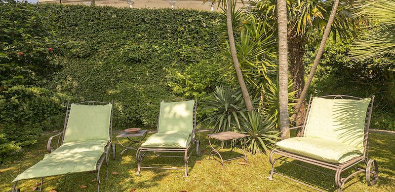 A Genova Pegli, suggestioni da Costa Azzurra per l’appartamento nella Villa Liberty in collina