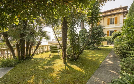 A Genova Pegli, suggestioni da Costa Azzurra per l’appartamento nella Villa Liberty in collina