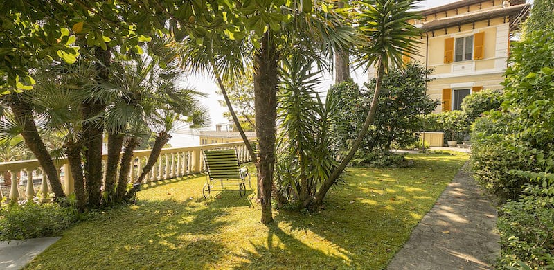 A Genova Pegli, suggestioni da Costa Azzurra per l’appartamento nella Villa Liberty in collina