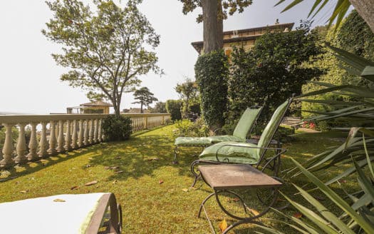 A Genova Pegli, suggestioni da Costa Azzurra per l’appartamento nella Villa Liberty in collina