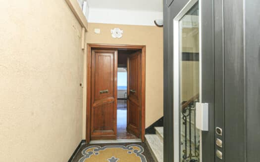 Il Paradiso sopra il Mare: Esclusivo Appartamento di Lusso in Villa Liberty a Genova Pegli