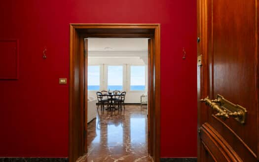 Il Paradiso sopra il Mare: Esclusivo Appartamento di Lusso in Villa Liberty a Genova Pegli