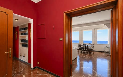Il Paradiso sopra il Mare: Esclusivo Appartamento di Lusso in Villa Liberty a Genova Pegli