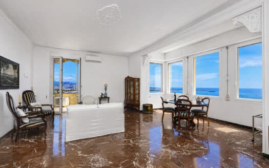 Il Paradiso sopra il Mare: Esclusivo Appartamento di Lusso in Villa Liberty a Genova Pegli