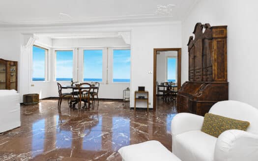 Il Paradiso sopra il Mare: Esclusivo Appartamento di Lusso in Villa Liberty a Genova Pegli