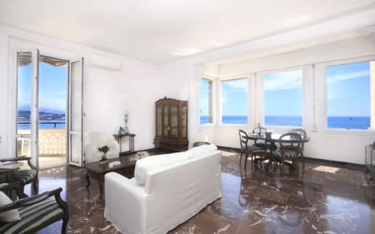 Il Paradiso sopra il Mare: Esclusivo Appartamento di Lusso in Villa Liberty a Genova Pegli