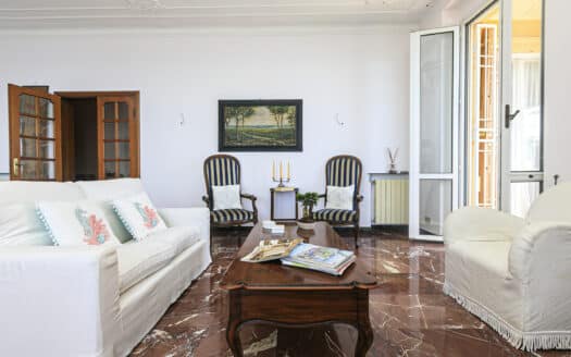 Il Paradiso sopra il Mare: Esclusivo Appartamento di Lusso in Villa Liberty a Genova Pegli