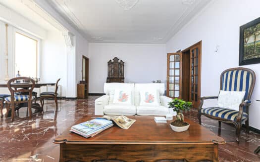 Il Paradiso sopra il Mare: Esclusivo Appartamento di Lusso in Villa Liberty a Genova Pegli