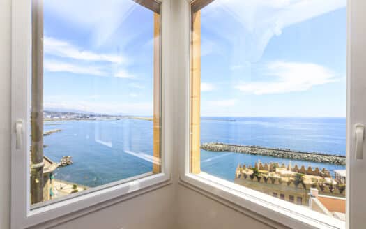 Il Paradiso sopra il Mare: Esclusivo Appartamento di Lusso in Villa Liberty a Genova Pegli