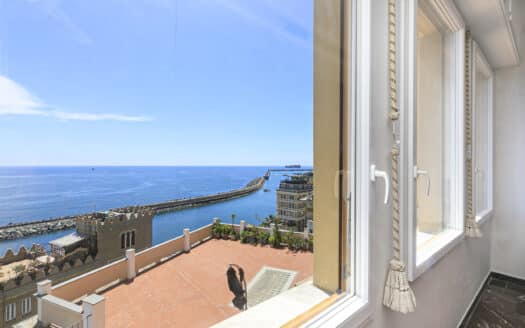 Il Paradiso sopra il Mare: Esclusivo Appartamento di Lusso in Villa Liberty a Genova Pegli