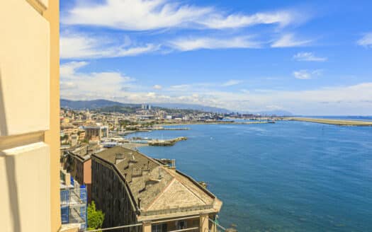 Il Paradiso sopra il Mare: Esclusivo Appartamento di Lusso in Villa Liberty a Genova Pegli