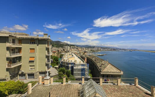 Il Paradiso sopra il Mare: Esclusivo Appartamento di Lusso in Villa Liberty a Genova Pegli