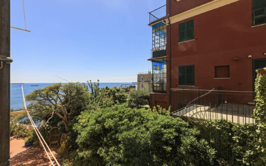 Il Paradiso sopra il Mare: Esclusivo Appartamento di Lusso in Villa Liberty a Genova Pegli